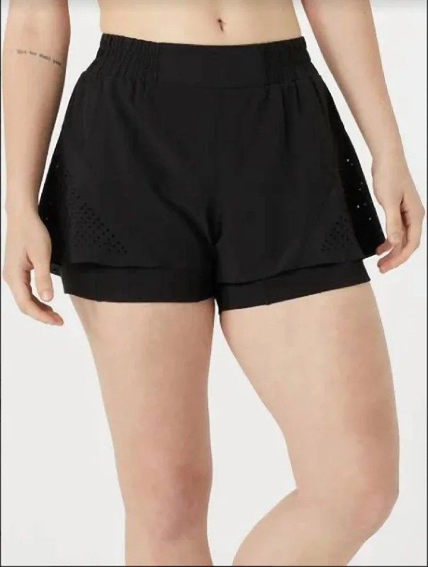 Hype Short In Black