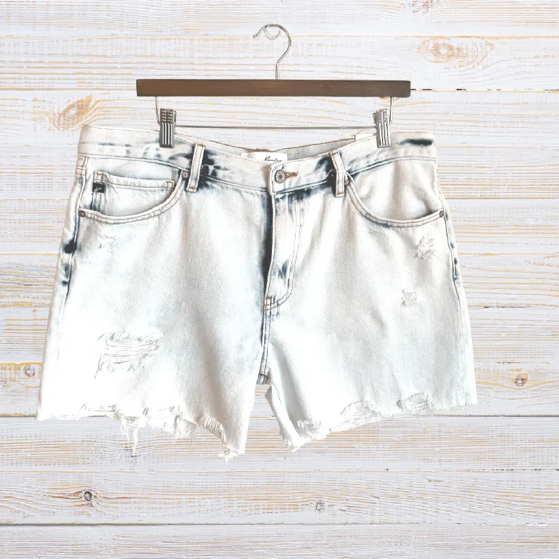 Women's High-Rise Acid Wash Denim Shorts In Light Wash