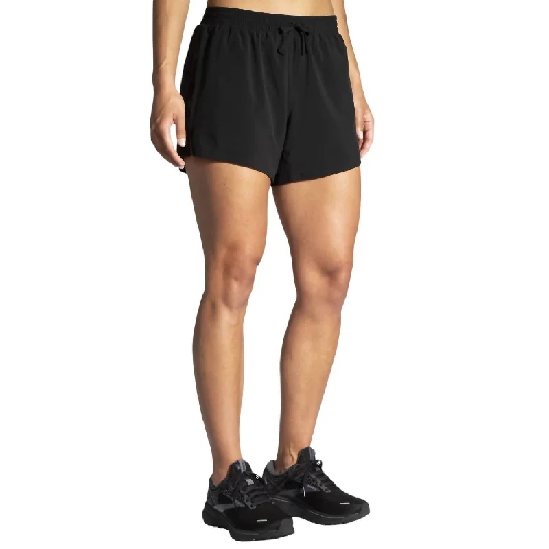 Women's Moment 5" Short In Black